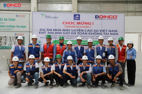 CHÚC MỪNG DỰ ÁN NHÀ MÁY LUYỆN CAO SU VIỆT NAM ĐẠT 300.000 GIỜ AN TOÀN